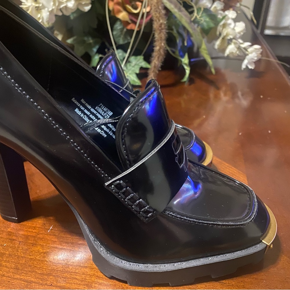 Karl Lagerfeld Women Patent High Heel VIRNA/G22 Loafers.Brand new Stylish Sz 7.5